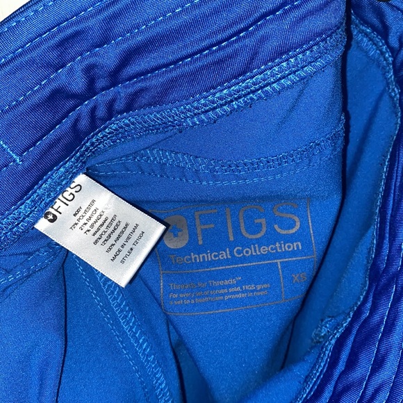 FIGS - Picture 10 of 12